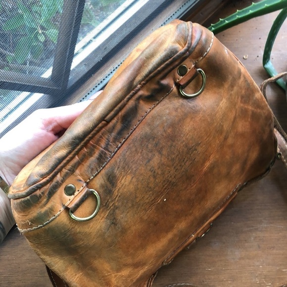 Vintage Paraguay Genuine Hand Made Leather Satchel - Picture 13 of 15